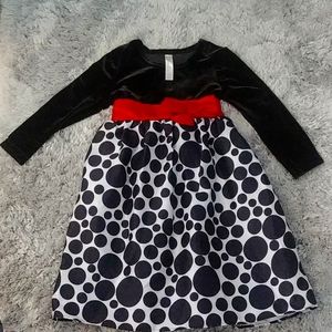 Beautiful Girls Dress!